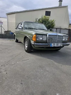 Mercedes-Benz 300 W123