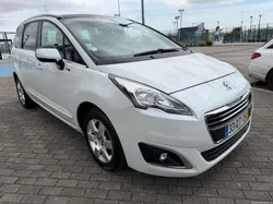 Peugeot 5008 1.6 BlueHDi STYLE EAT6