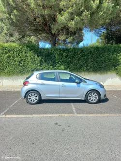Peugeot 208 PureTech 82 Start & Stop Style