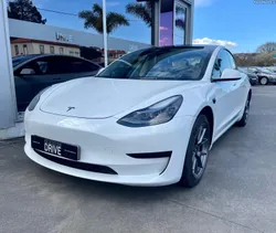 Tesla Model 3 Tração Traseira