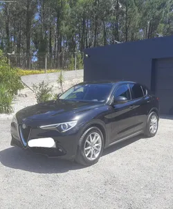 Alfa Romeo Stelvio Super 2.2 AT 8 com 180 cv