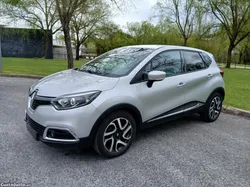 Renault Captur 1.5 DCI 90 CV Intense revisões na Marca