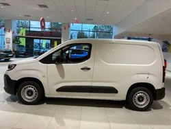 Opel Combo D CARGO M CHARGE UTILE MAJOREE DIESEL 100 CH MANUELLE 4p