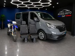 Renault trafic 5 places, sièges avant pivotants, sièges sur rail, table, etc... Véhicule neuf