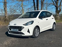 Hyundai i10 1.0 67 CV initia / line assist / régulateur de vitesse / radar de recul