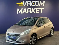 PEUGEOT 208 1.2 82ch ALLURE - 2013 - 137 299 km - Toit panoramique - Clim auto - Régulateur de vitesse - Jantes alliage