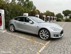 Tesla Model S 85 Perfomance