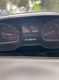 Peugeot 208 1,6 blue hdi