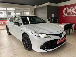 Toyota Camry 2.5 Hybrid Luxury