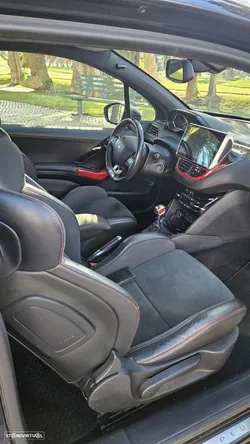 Peugeot 208 1.6 THP GTi