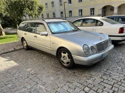 Mercedes-Benz E 220 Elegance