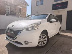 PEUGEOT 208 82CV BVM5 Allure