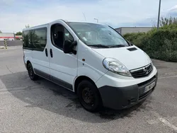 Opel vivaro trafic 9 places + option TPMR première main