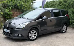 PEUGEOT 5008 PREMIUM 1.6HDi 112ch BVA - VENTE À PROFESSIONNEL