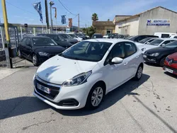 PEUGEOT 208 PEUGEOT 1.6 HDi 60 000 KM 2017 CT ET RÉVISION EFFECTUÉS- VÉHICULE PRÊT À PARTIR