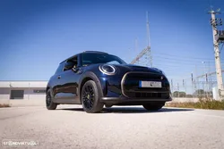 MINI 3 Portas Cooper SE Resolute Edition