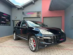 PORSCHE CAYENNE 4.8 V8 500 CV Turbo Tiptronic S A - Apple CarPlay et Android Auto
