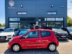 RENAULT TWINGO II 1.2i 65 ch EXPRESSION 2010