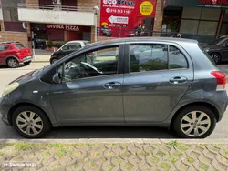 Toyota Yaris 1.0 VVT-i AC Manual+VSC
