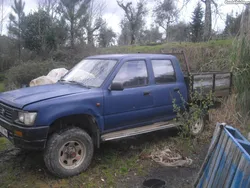 Toyota Hilux 2400