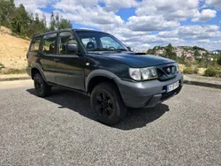 Nissan Terrano longo 7 lugares