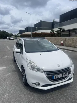 Peugeot 208 Feline