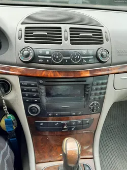 Mercedes-Benz E 220 CDI