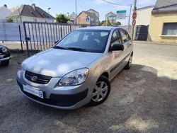 Kia rio essence 6cv attelage