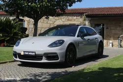 Porsche Panamera Sport Turismo 4 E-Hybrid Platinum Edition
