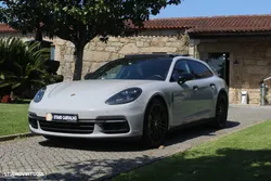 Porsche Panamera Sport Turismo 4 E-Hybrid Platinum Edition