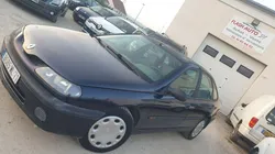 RENAULT LAGUNA 1.6 i 16v 110 ch 1 er main