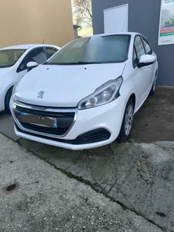 Peugeot 208 1l6 BlueHDI 75ch BVM5 ACTIVE 2017