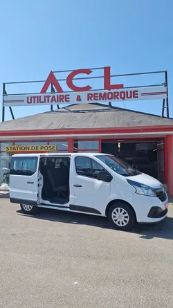 Renault trafic combi 9 places
