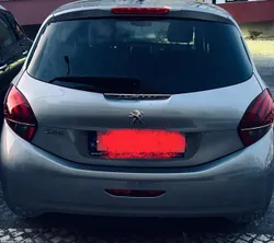 Peugeot 208 1.2 Signature