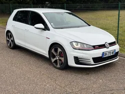 Volkswagen Golf 2.0 GTI PERFORMANCE 230 BLUEMOTION