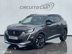 Peugeot 2008 PureTech 130 EAT8 GT