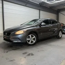 Volvo V40 D2 115CH START&STOP MOMENTUM / Entretien complet VOLVO / 1ere main