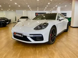 Porsche Panamera Turbo Sport Turismo