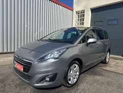 Peugeot 5008 1.6 HDI 115ch Allure 7 Places / Boite Automatique / Toit Panoramique / Affichage Tête Haute / Bluetooth / GPS / Révisé et Garantie