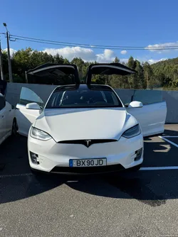 Tesla Model X 75D