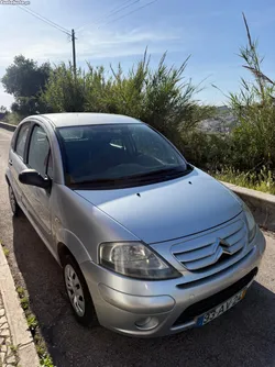Citroën C3 1.1 2005 poucos kms. 2750
