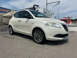 Lancia Ypsilon 1,2 70cv avec Clim 1ere Main 63 000 kms