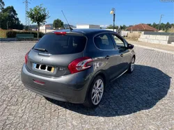 Peugeot 208 1.6 hdi allure