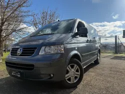 Volkswagen Multivan Multivan 2.5TDI Highline 174