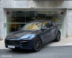 Porsche Cayenne S E-Hybrid Black Edition