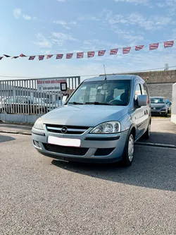 Opel combo 1.3 cdti 75 cv ecoflex phase 2 166697 km 5 cv 5 porte 5 places