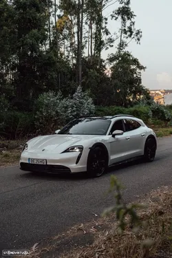Porsche Taycan Cross Turismo 4