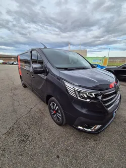 RENAULT TRUCKS RED ÉDITION 150cv EXCLUSIVE