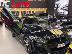 FORD MUSTANG Fastback 5.0 V8