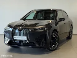 BMW iX xDrive 50 Pack Desportivo